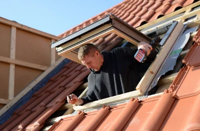 Pose de fenêtres de toit Velux à Gardie